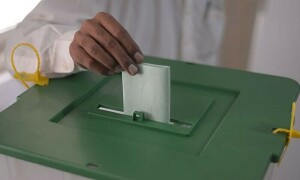 شفاف انتخابات تک پاکستان کی امداد روک دی جائے، امریکی اراکین کانگریس کا حکومت کو خط
