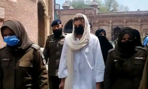 خدیجہ شاہ کی نظر بندی کے خلاف درخواست چیف جسٹس لاہور ہائی کورٹ کو ارسال