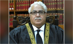 جسٹس مظاہر علی نقوی نے دفاع کیلئے کن مہنگے وکلا کی خدمات حاصل کیں