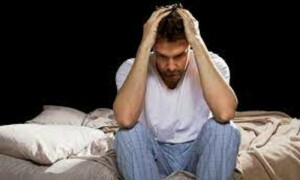 تھکن کے باوجود نیند نہ آنے کی وجوہات