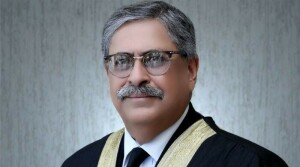 الیکشن کمیشن اور صدر 8 فروری کی تاریخ دے کر آئینی خلاف ورزی کے مرتکب ٹھہرے، جسٹس اطہر من اللہ