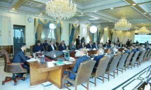 آرمی چیف کی حکومت کو پائیدار معاشی بحالی کیلئے فوج کے مکمل تعاون کی یقین دہانی