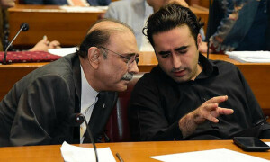 زرداری کے انٹرویو کے دوران ہی بلاول دبئی روانہ ہوئے، والد کو وضاحت دینے کی کوشش کی، حامد میر
