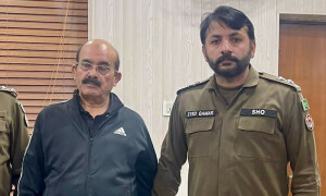 کم عمر ڈرائیور بچی کو چھڑوانے کیلئے وزیراعلیٰ کا نام استعمال کرنے والے ملزمان گرفتار