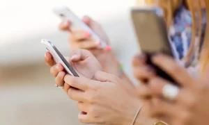 آپ کا فون ہیک تو نہیں کرلیا گیا؟ جاننے کے لیے یہ کریں