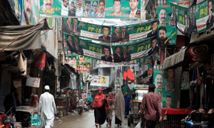 عدالتی تنبیہہ کے باوجود الیکشن کی تاریخ پر پھر بحث شروع، الیکشن کمیشن کا کارروئی کا فیصلہ