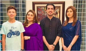 ٹی وی اینکر عروسہ خان نے اقرار الحسن سے شادی کی تصدیق کردی