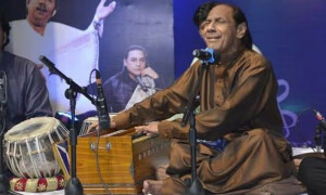 نامورکلاسیکل گلوکار حسین بخش گلو انتقال کر گئے