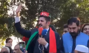 پی ٹی آئی رہنما شیر افضل مروت کی صوبے میں آگ لگانے کی دھمکی
