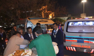 شوہر اور بچوں کو بچاتے ہوئے 6 گولیاں کھانے والی روشن بی بی کراچی منتقل