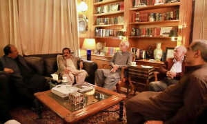سیٹ ایڈجسٹمنٹ: مسلم لیگ ن اور استحکام پاکستان پارٹی نے باضابطہ کمیٹیاں تشکیل دے دیں