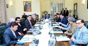 کھاد کی ذخیرہ اندوزی سے کسانوں کا استحصال کرنے والوں کو معاف نہیں کیا جائے گا، نگراں وزیراعظم