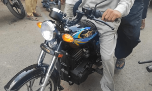 پنجاب میں حکومت کی الیکٹرک بائیک کسے ملے گی اور کیسے