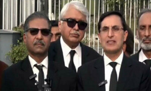 الیکشن کمیشن نے پی ٹی آئی انٹرا پارٹی انتخابات کے معاملے پر فیصلہ محفوظ کرلیا