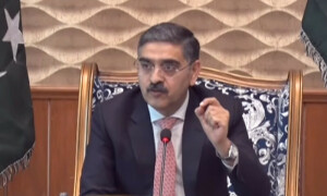 8 فروری کے الیکشن میں حصہ لینے پر کسی شہری پر کوئی پابندی نہیں، نگراں وزیراعظم