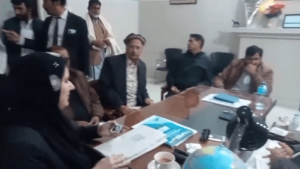 عمران خان کے کاغذات نامزدگی میانوالی میں خاتون رہنما نے جمع کرا دیے