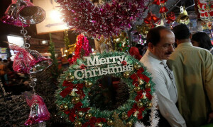 پاکستان میں کرسمس کیسے منائی جاتی ہے، ٹری پر ستارے، چھڑی اور گھنٹی کے کیا معنی ہیں