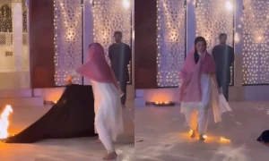 شوٹنگ کے دوران عائزہ خان آگ میں گھر گئی، بمشکل جان بچی