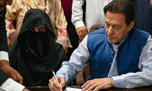 توشہ خانہ ریفرنس: عمران خان اور بشریٰ بی بی پر فرد جرم کیلئے نئی تاریخ مقرر