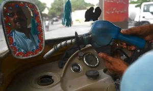 Explained: Secretive mechanism behind Pakistan&rsquo;s petrol prices