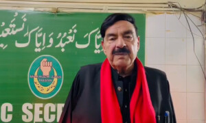 شیخ رشید کے راولپنڈی کے 2 حلقوں سے کاغذات نامزدگی مسترد، چیلنج کرنے کا اعلان