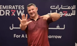 امارات ایئرلائن مسافروں کو 25 برس تک 18 لاکھ ماہانہ &rsquo;تنخواہ&lsquo; کیوں دیتی ہے
