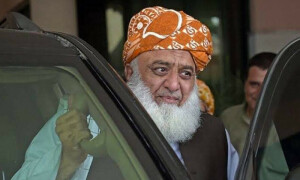 ڈیرہ اسماعیل خان میں مولانا فضل الرحمان کے قافلے پر حملہ، آر پی او کی تردید