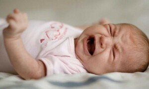 نوزائیدہ بچوں کا سینہ جکڑا ہونے کی صورت میں مائیں کیا کریں