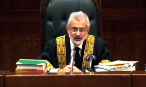 &rsquo;لگتا ہے ہتھکنڈے استعمال ہو رہے ہیں الیکشن نہ ہوں&lsquo;، چیف جسٹس نے آر او معطلی کا فیصلہ کالعدم قرار دیدیا