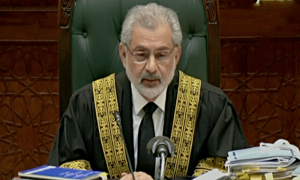 چیف جسٹس نام کے ساتھ &rsquo;سردار&lsquo; لگانے پر لطیف کھوسہ پر برہم