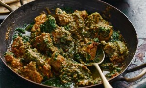 سردیوں کی خاص سوغات مزیدار ساگ گوشت