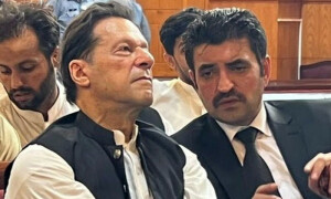 شیر افضل مروت پختونخوا میں ٹکٹوں کی تقسیم پر پریشان، آج عمران خان کو شکایت کریں گے