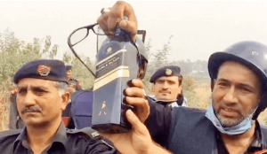 علی امین گنڈا پور کو بوتل کا نشان ملنے پر سوشل میڈیا پر طوفان