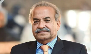 این اے 17 کی سیاست میں بڑا اپ سیٹ، ناراض ن لیگی رہنما نے پی ٹی آئی امیدوار کی حمایت کردی