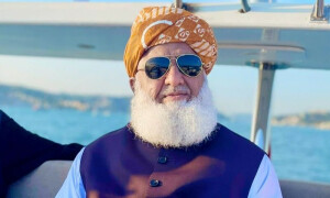 مولانا فضل الرحمان کی کمائی کا ذریعہ کیا ہے؟