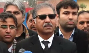 عمران خان کی پی ٹی آئی امیدواروں کو باہر نکل کر مہم چلانے کی ہدایت