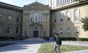 Canada limits international students admissions