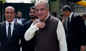 سائفر کیس: &rsquo;تمہاری کیا اوقات ہے؟&lsquo; پراسیکیوٹر اور شاہ محمود قریشی کے درمیان تلخ جملوں کا تبادلہ