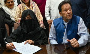 دوران عدت نکاح کیس کی سماعت، خاور مانیکا آج جواب نہ دے سکے