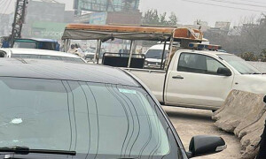 پشاور میں فائرنگ سرکاری افسر اور پولیس اہلکار جاں بحق