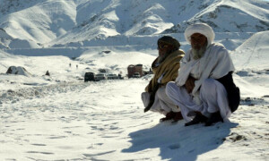 ملک کے بالائی علاقوں میں بارش اور برفباری، سیاحوں کیلئے ہدایات جاری