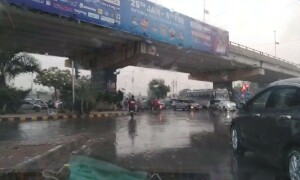 کراچی میں صبح سویرے ابر رحمت، موسم خوشگوار ہوگیا