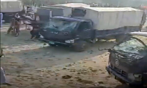 کرک: شیر افضل مروت کے جلسے کے بعد پی ٹی آئی کارکنان کا پولیس پر دھاوا