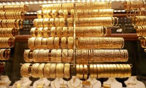 سونے کی قیمت میں مسلسل دوسری بار بھاری کمی