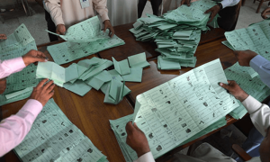 &rsquo;جعلی پوسٹل بیلٹ پیپرز تیار&lsquo; الیکشن کمیشن میں پری پول دھاندلی کی پہلی شکایت درج