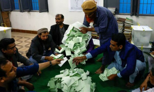 الیکشن 2024 : غیرحتمی غیر سرکاری نتائج آنے کا سلسلہ جاری، قومی اسمبلی کی بڑی نشستوں پر کڑے مقابلے