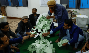 غیر سرکاری غیر حتمی نتائج میں 257 قومی حلقے واضح، سیاسی جماعتوں کی نشستیں بڑھ گئیں