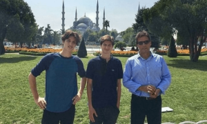قاسم اور سلیمان والد کے حق میں بول پڑے