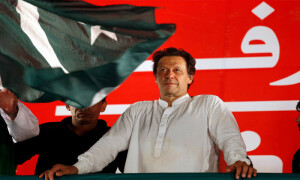 عمران خان کیوں مقبول ہیں، احسن اقبال کی اعترافات پر مبنی پوسٹ