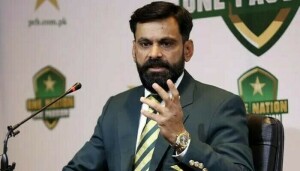 پی سی بی کا محمد حفیظ کو عہدے سے ہٹانے کا اعلان